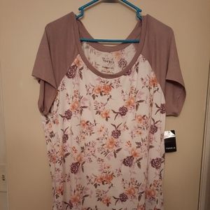 NWT Torrid  size 2 women's top